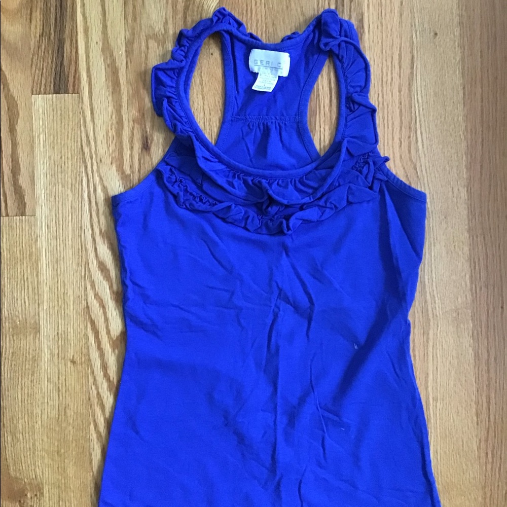 Soft simple ruffled tank